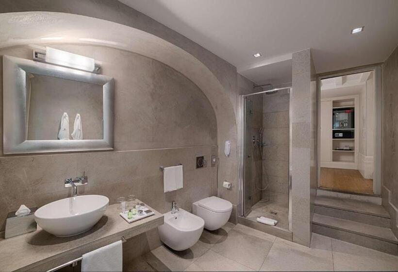سوییت جونیور, NH Collection Firenze Porta Rossa