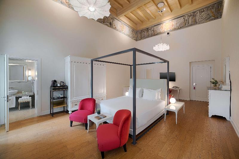سوییت جونیور, NH Collection Firenze Porta Rossa