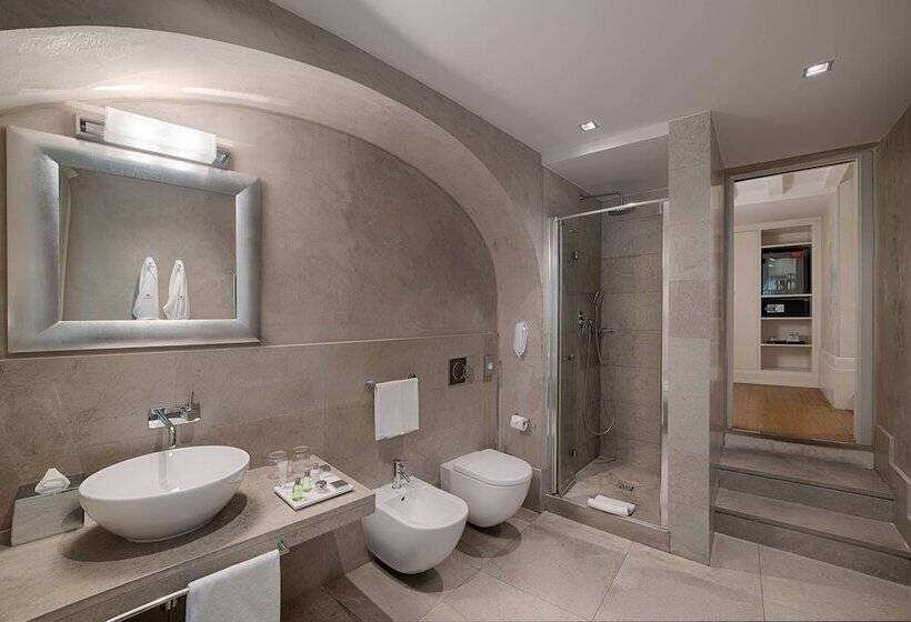 سوییت جونیور, NH Collection Firenze Porta Rossa