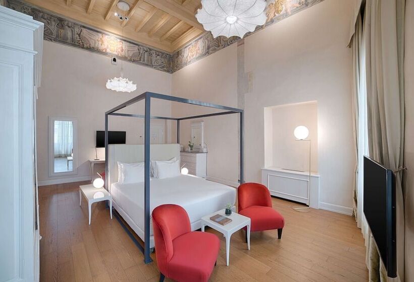 سوییت جونیور, NH Collection Firenze Porta Rossa
