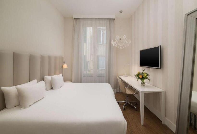 اتاق استاندارد تودرتو, NH Genova Centro