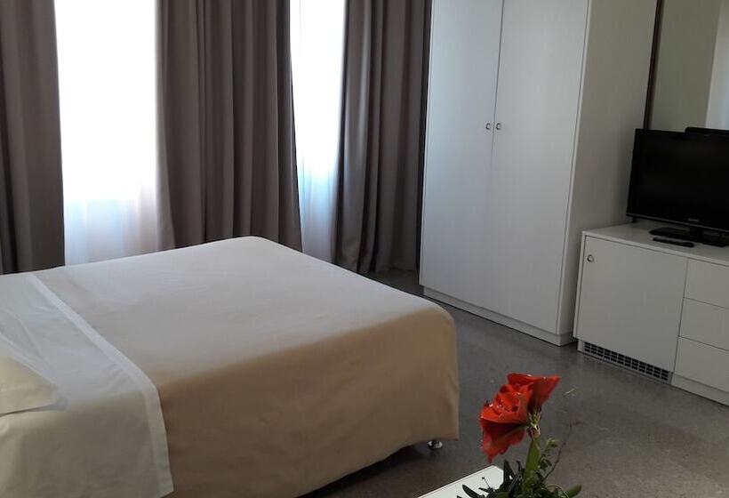 اتاق استاندارد, Park Hotel San Michele