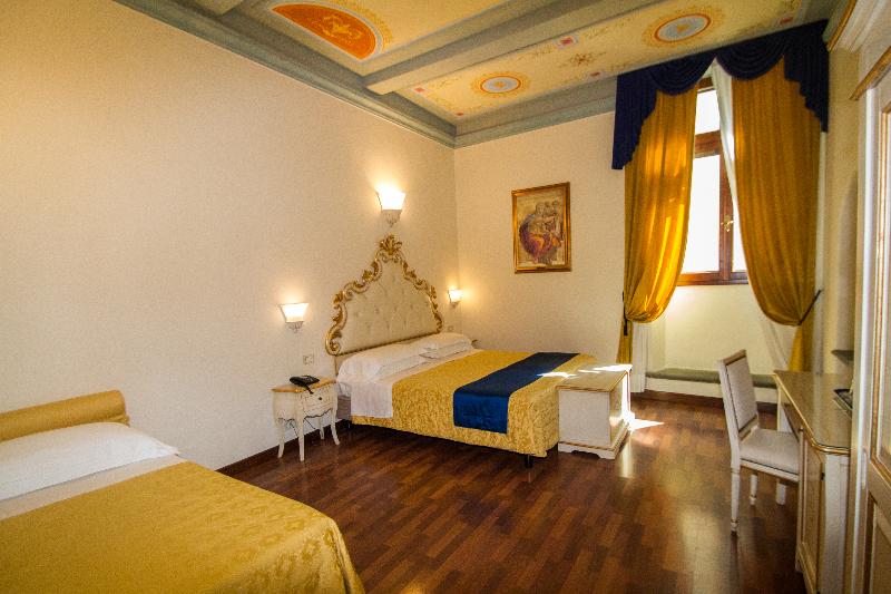 اتاق استاندارد چهار تخته, Porta Faenza
