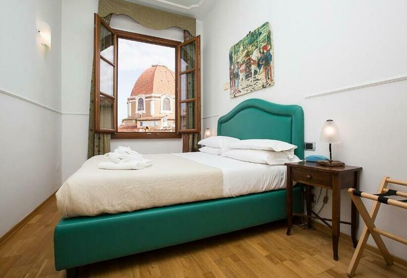اتاق لوکس, Relais Hotel Centrale Dimora Storica