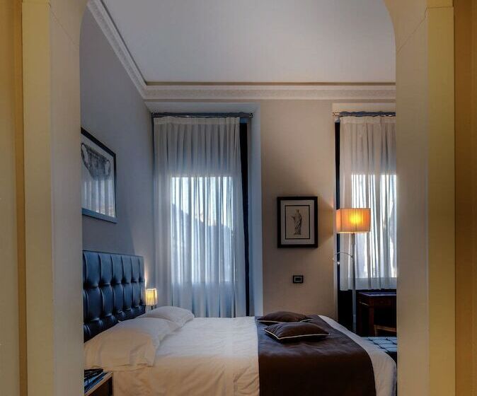 Chambre Classique, Roma