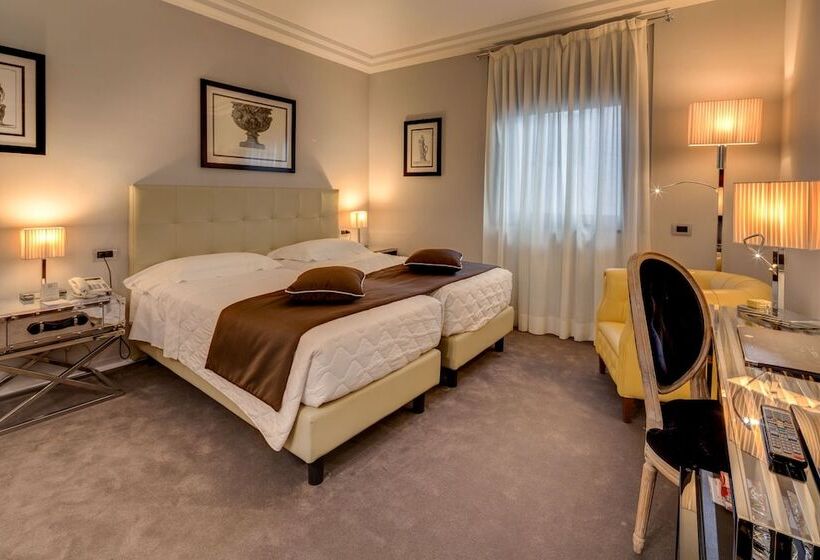 Chambre Classique, Roma