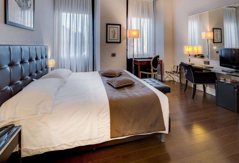 Chambre Classique, Roma