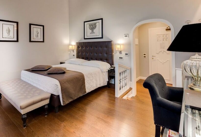 Chambre Classique, Roma