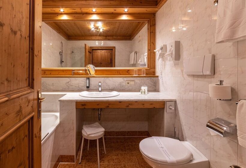 اتاق سوپریور, Romantik Hotel Santer