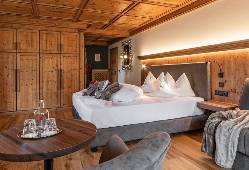 اتاق سوپریور, Romantik Hotel Santer