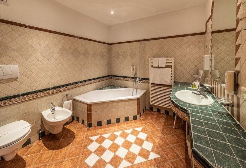 اتاق سوپریور, Romantik Hotel Santer