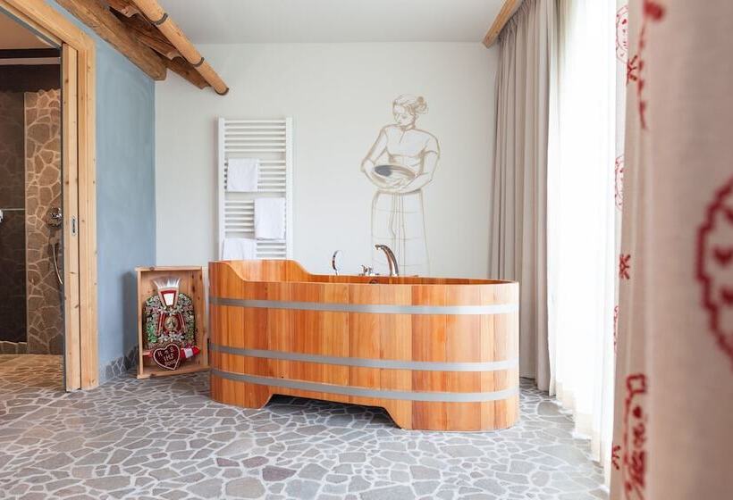 سوییت لوکس, Romantik Hotel Santer