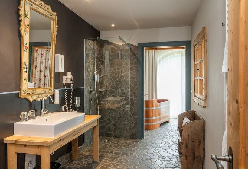 سوییت لوکس, Romantik Hotel Santer
