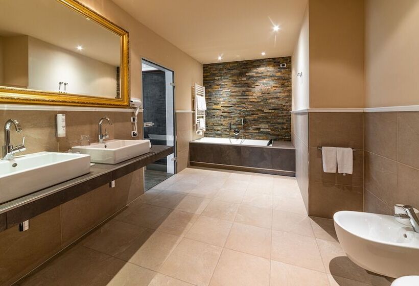 سوییت لوکس, Romantik Hotel Santer