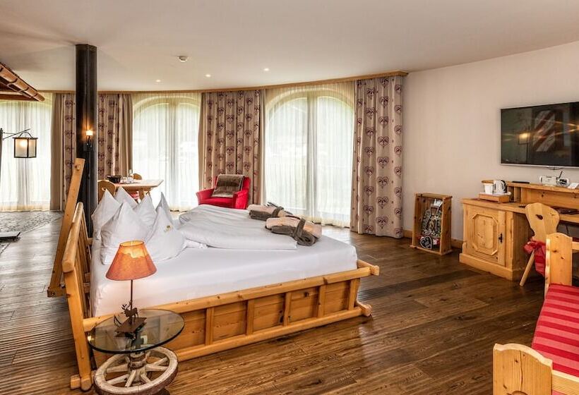 سوییت لوکس, Romantik Hotel Santer