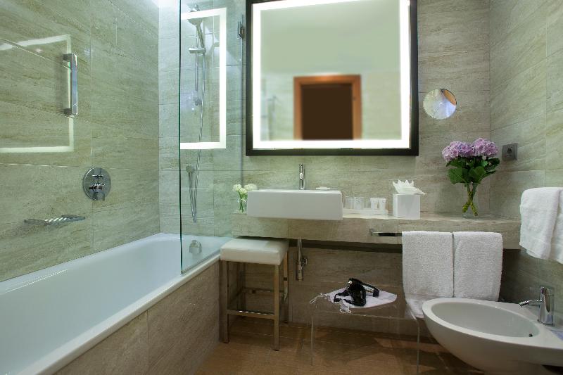 اتاق استاندارد سه نفره, Starhotels Michelangelo Florence
