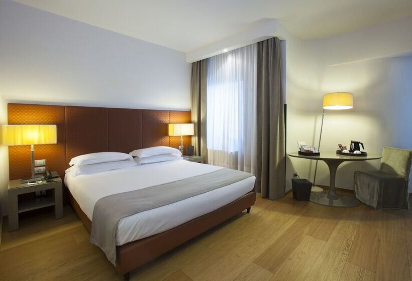 اتاق لوکس, Starhotels Michelangelo Florence