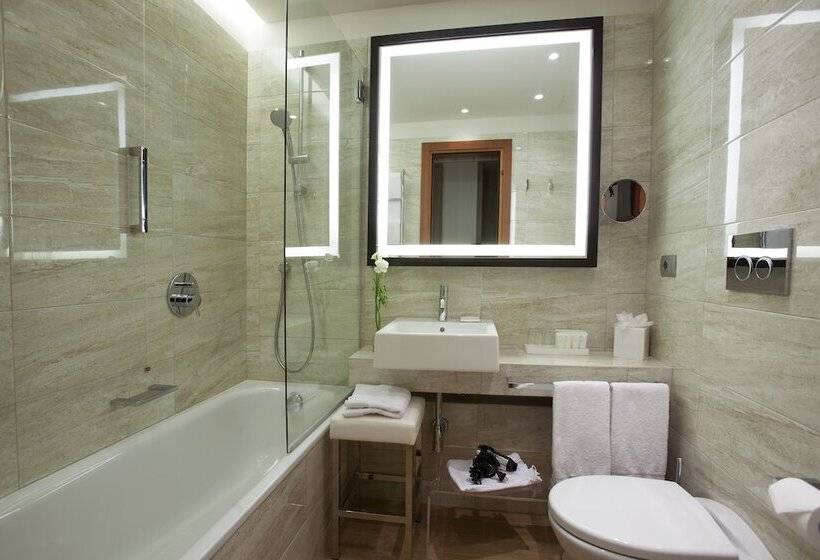سوییت جونیور, Starhotels Michelangelo Florence