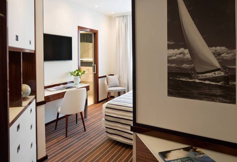 اتاق لوکس با چشم‌انداز شهر, Starhotels President
