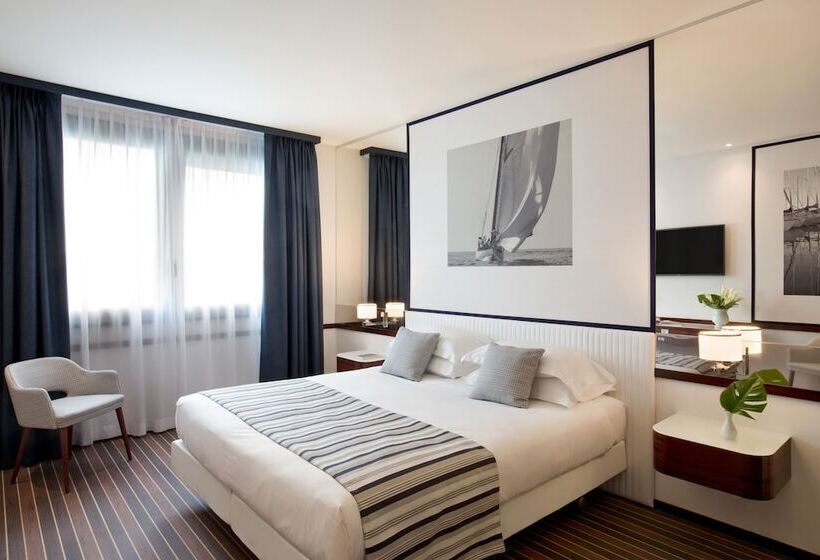 اتاق لوکس با چشم‌انداز شهر, Starhotels President