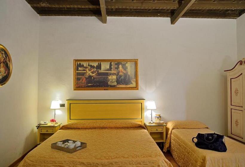 اتاق استاندارد سه نفره, Vasari