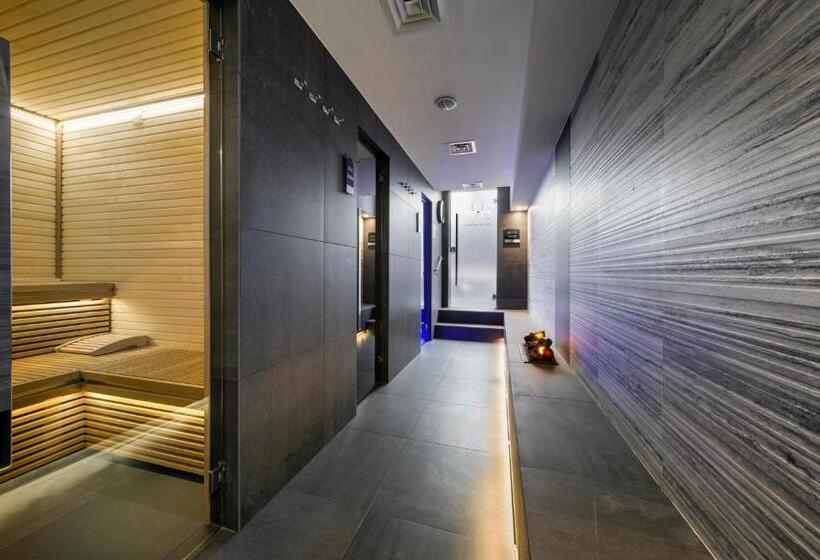 سوئیت جونیور دلوکس با چشم‌انداز, Lhp Hotel River & Spa