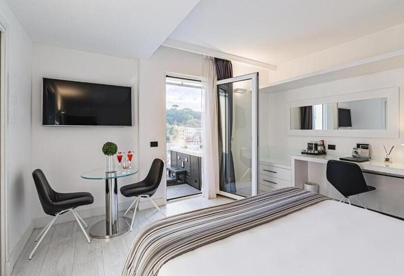 سوئیت جونیور دلوکس با چشم‌انداز, Lhp Hotel River & Spa
