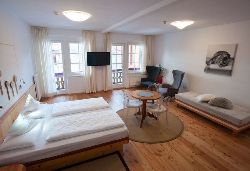 سوئیت جونیور با چشم‌انداز کوهستان, Parkhotel Sole Paradiso