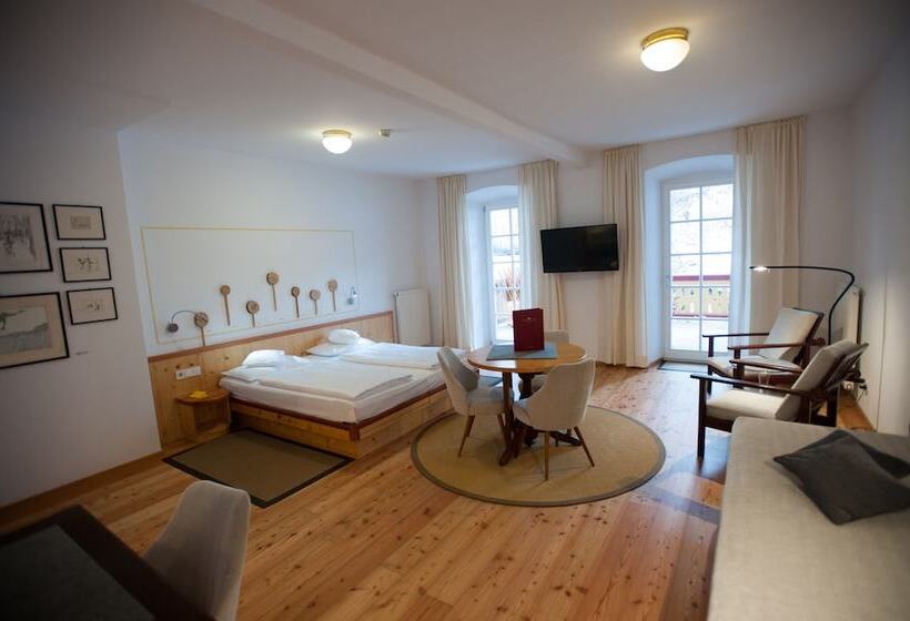 سوئیت جونیور با چشم‌انداز کوهستان, Parkhotel Sole Paradiso