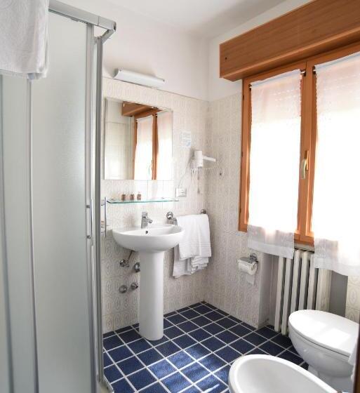 اتاق استاندارد, Albergo Bucaneve
