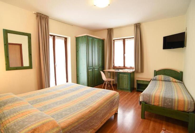 اتاق استاندارد سه نفره, Albergo Bucaneve