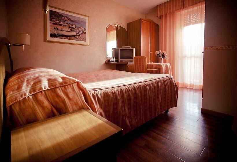 اتاق استاندارد یک نفره, Phi Hotel Ambra