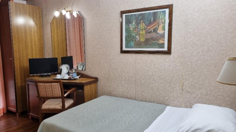 اتاق استاندارد یک نفره, Phi Hotel Ambra
