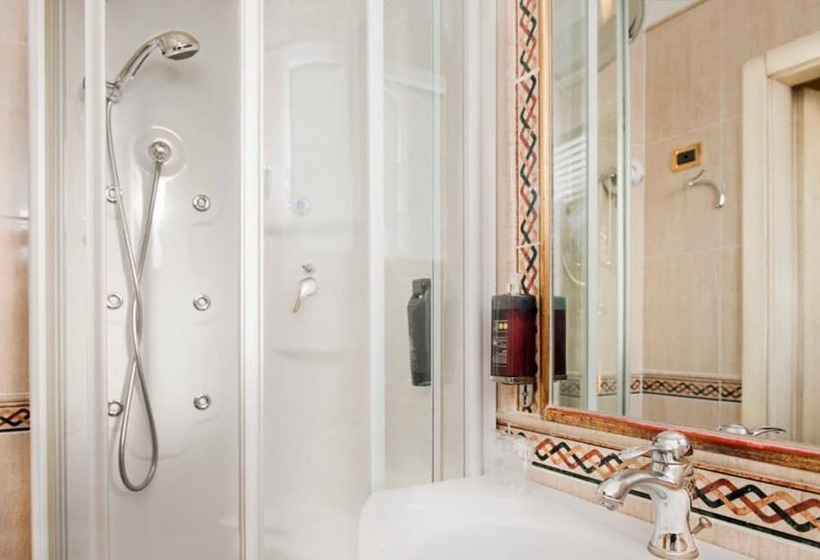 Standard Triple Room, City