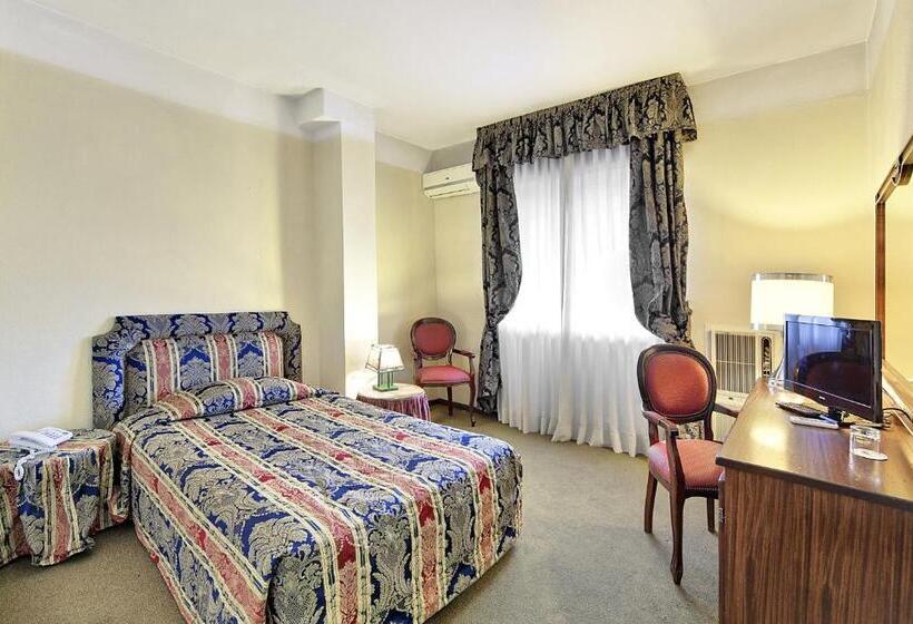 اتاق استاندارد یک نفره, Colonna Palace Hotel Mediterraneo