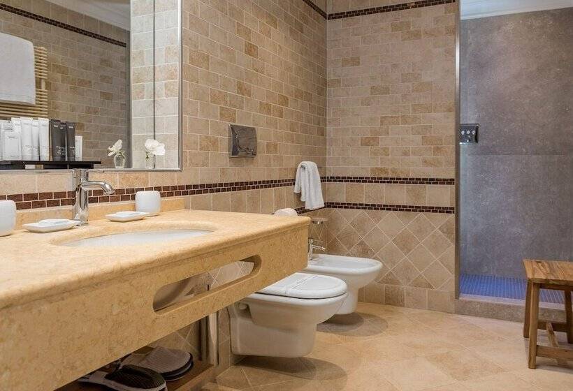 سوییت جونیور, Esplanade Tergesteo  Luxury Retreat