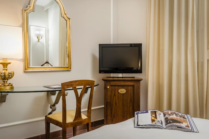 اتاق استاندارد یک نفره, Eurostars Centrale Palace