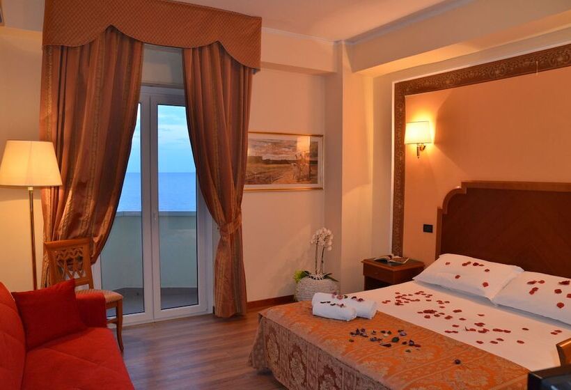 标准单人间, Grand Hotel Montesilvano