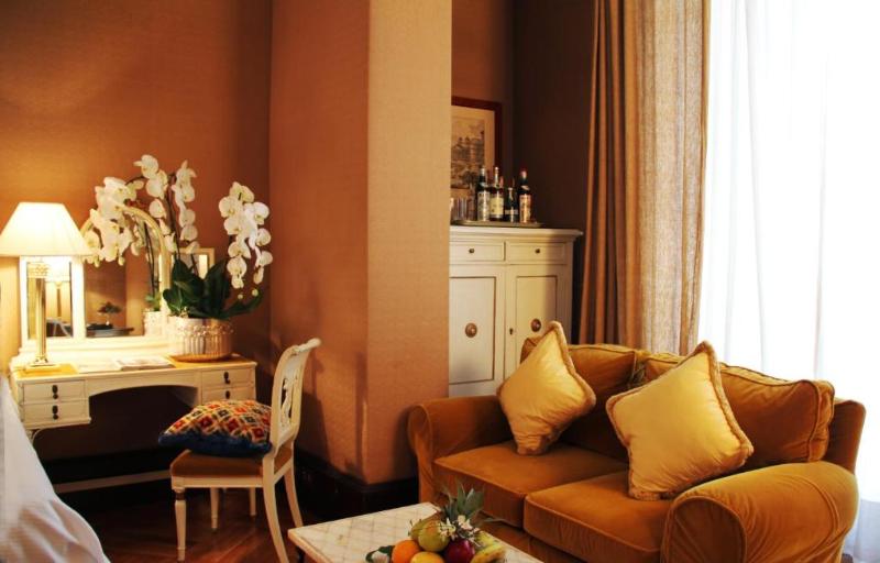 اتاق لوکس, Grand Hotel Plaza