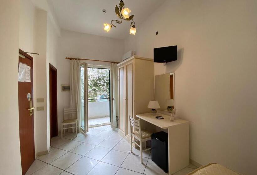 اتاق استاندارد, La Perla