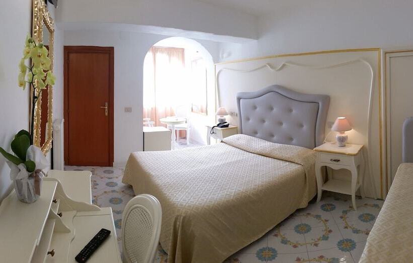اتاق استاندارد, La Perla