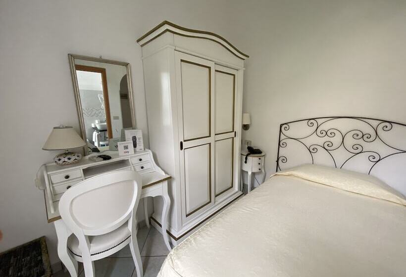 اتاق استاندارد یک نفره, La Perla