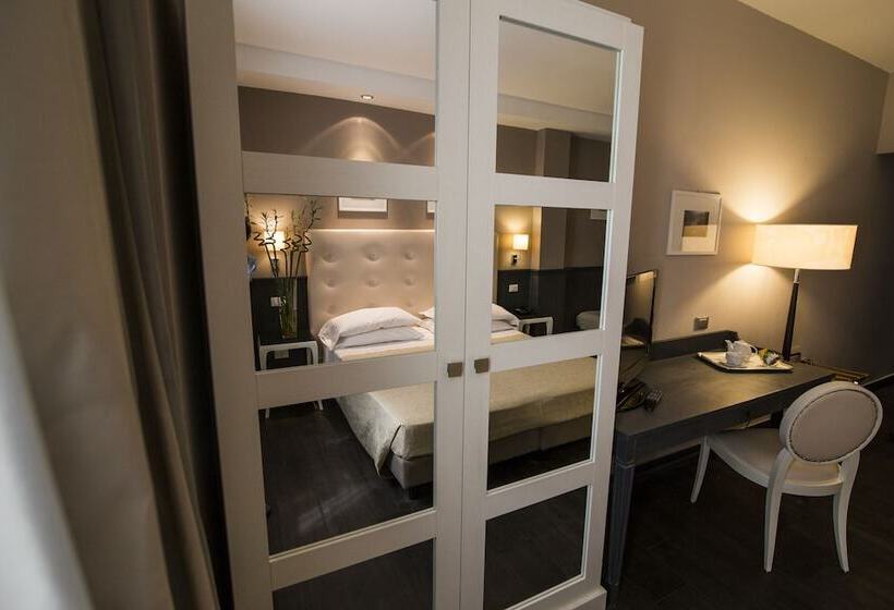 Superior Triple Room, Mediterraneo