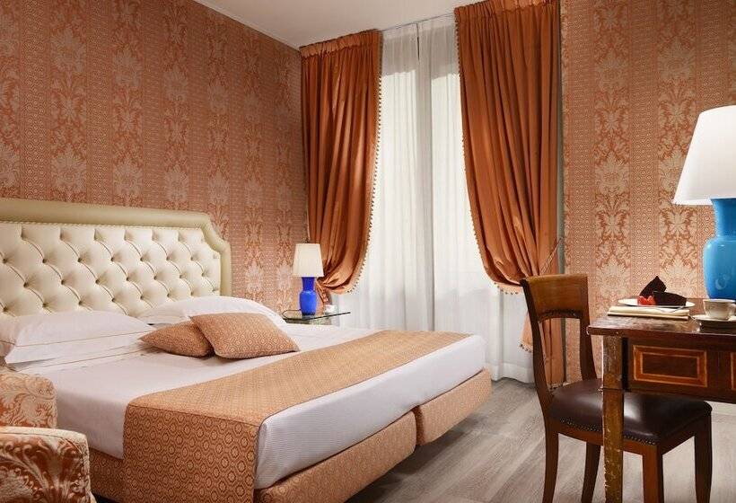 Junior Suite, Pierre Milano