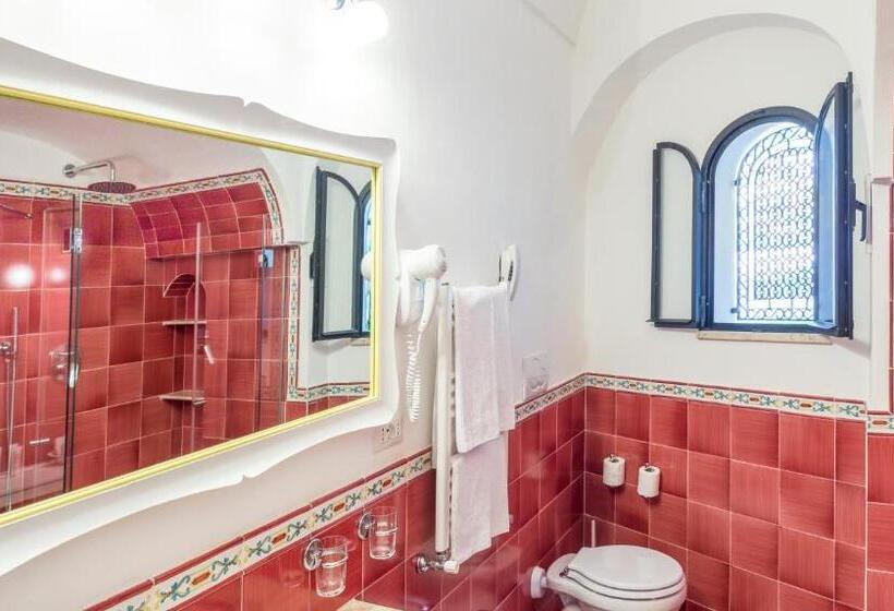 اتاق استاندارد با چشمانداز باغ, Poseidon