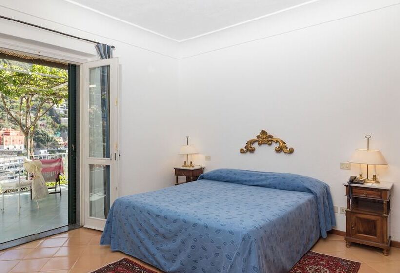 سوییت سوپریور با چشمانداز دریا, Poseidon