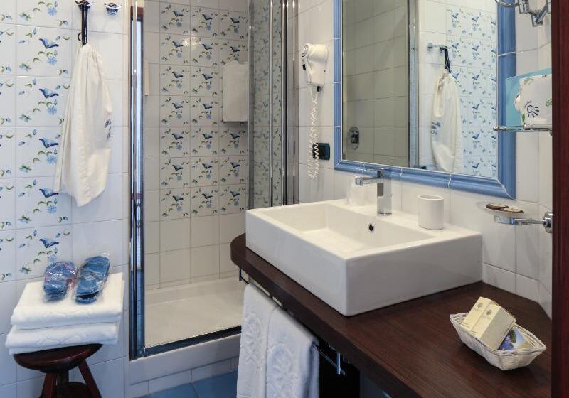اتاق استاندارد با چشم‌انداز دریا, Ravello Art Hotel Marmorata