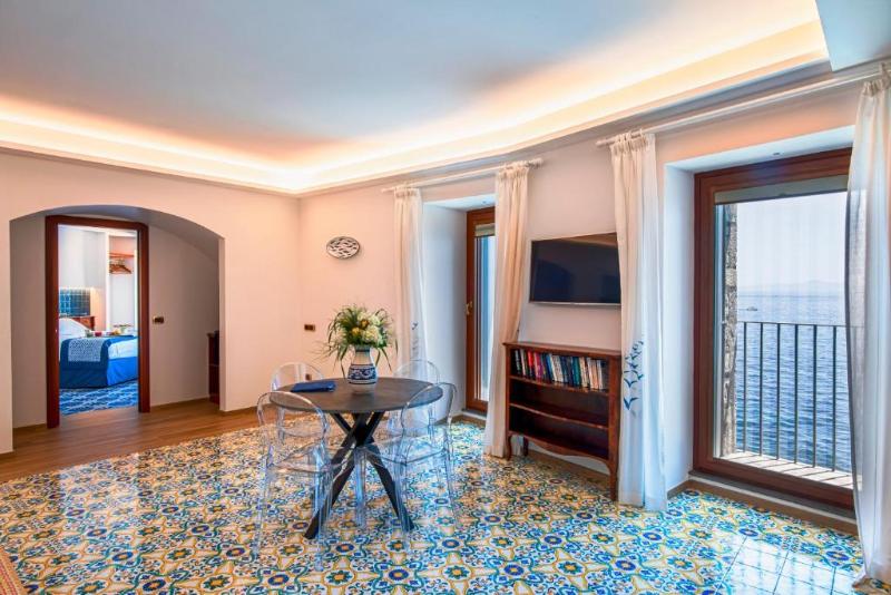 سوییت با چشم‌انداز دریا, Ravello Art Hotel Marmorata