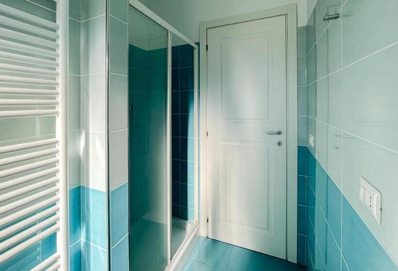 آپارتمان 1 خوابه با چشم‌انداز باغ, Homiday   Residence K2