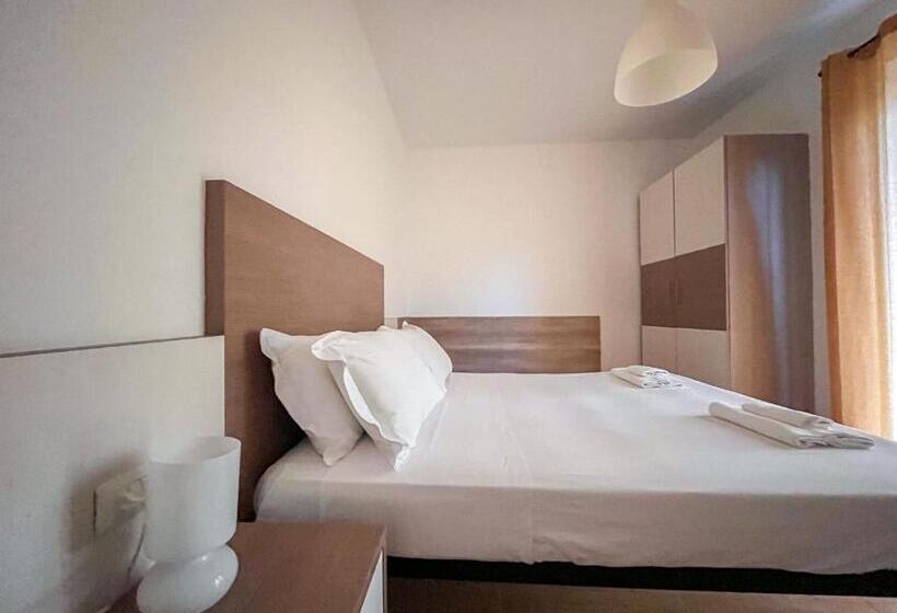 آپارتمان 1 خوابه با چشم‌انداز باغ, Homiday   Residence K2
